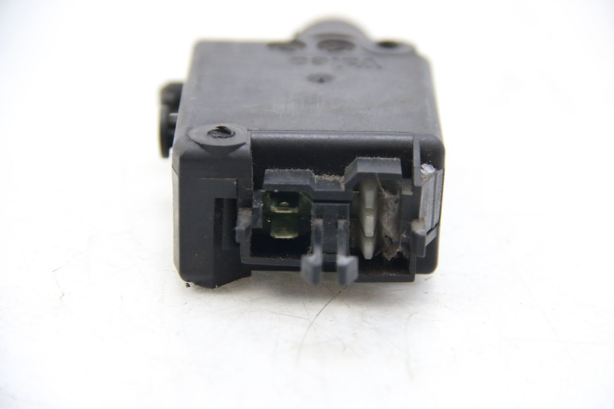 photo de MOTEUR OUVERTURE COFFRE PEUGEOT SATELIS COMPRESSOR K15 125 (2006 - 2009)