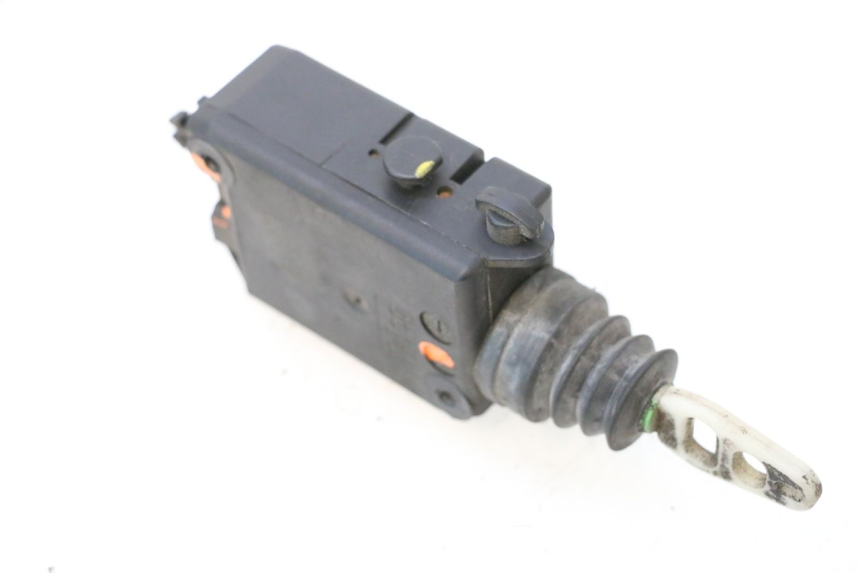 photo de MOTEUR OUVERTURE COFFRE PEUGEOT SATELIS COMPRESSOR K15 125 (2006 - 2009) - Zoom état d’usage