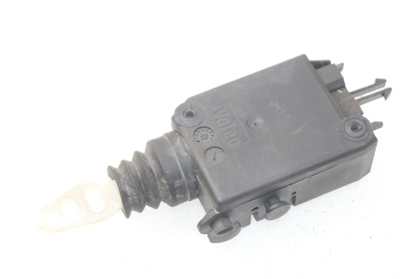 photo de MOTEUR OUVERTURE COFFRE PEUGEOT SATELIS 300 (2012 - 2015) - Vue principale