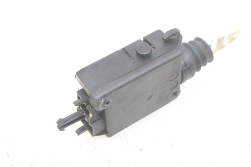 photo de MOTEUR OUVERTURE COFFRE PEUGEOT SATELIS 125 (2010 - 2012)