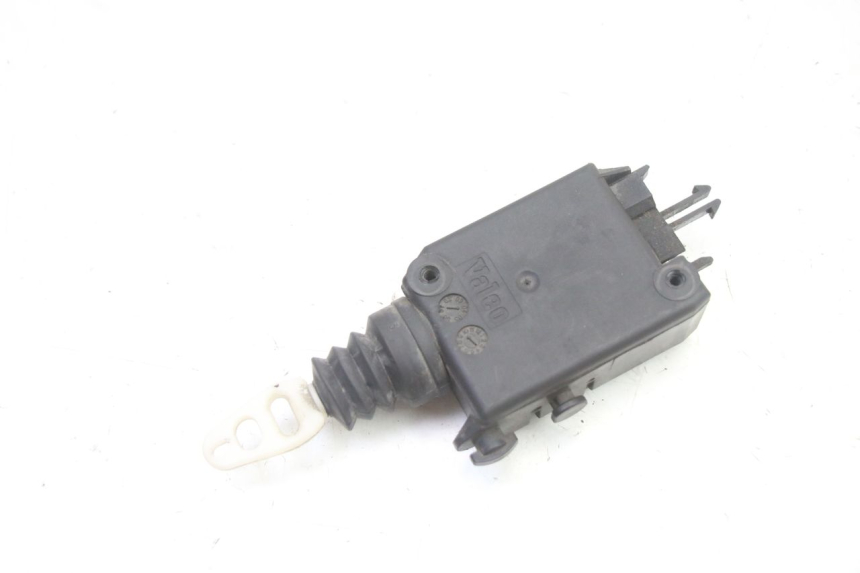 photo de MOTEUR OUVERTURE COFFRE PEUGEOT SATELIS 250 (2006 - 2012)
