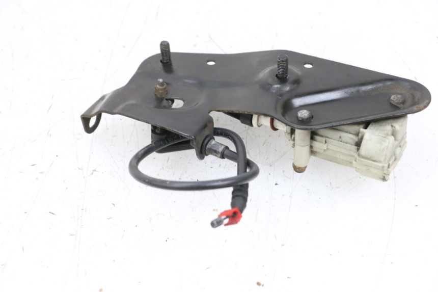 photo de MOTEUR OUVERTURE COFFRE PIAGGIO VESPA GTS SUPER IE 125 (2009 - 2016) - Zoom état d’usage