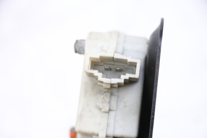 photo de MOTEUR OUVERTURE COFFRE PIAGGIO VESPA GTS SUPER IE 125 (2009 - 2016) - Autre angle de vue