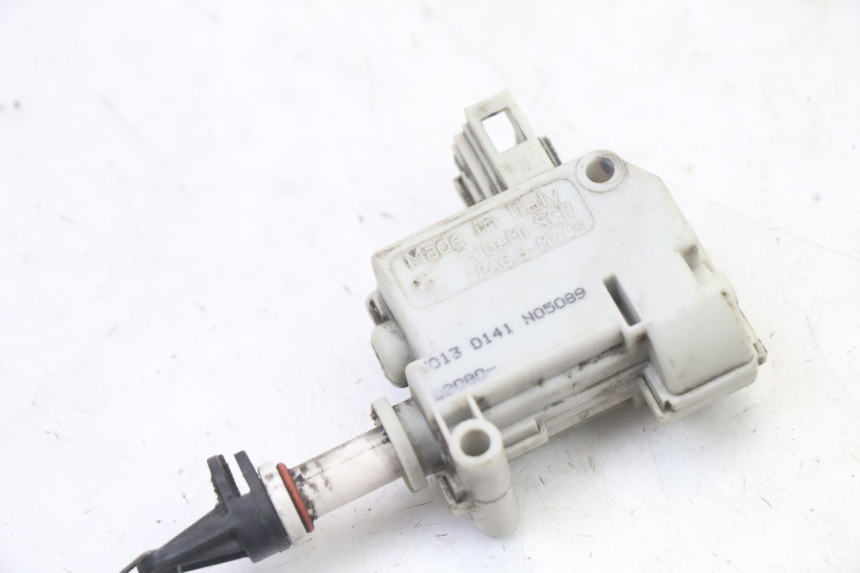 photo de MOTEUR OUVERTURE COFFRE PIAGGIO XEVO - X EVO 125 (2007 - 2016)
