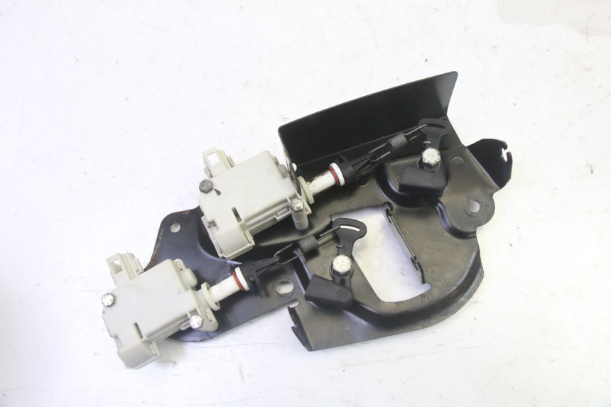 photo de MOTEUR OUVERTURE COFFRE PIAGGIO XEVO - X EVO 125 (2007 - 2016)