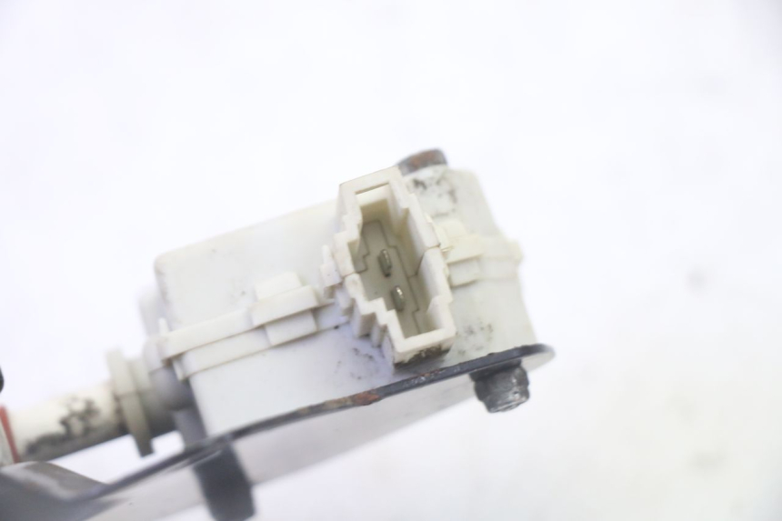 photo de MOTEUR OUVERTURE COFFRE PIAGGIO XEVO - X EVO 125 (2007 - 2016)