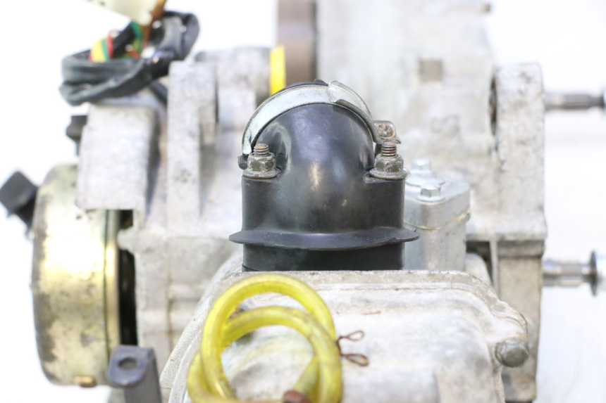 photo de MOTEUR YIYING RETRO 125 (2008 - 2018) - Aperçu profil