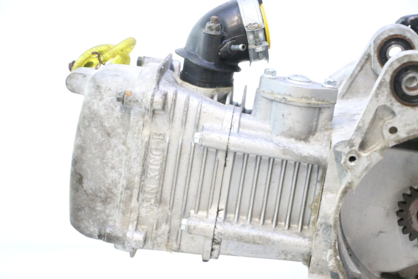 photo de MOTEUR YIYING RETRO 125 (2008 - 2018) - Gros plan technique