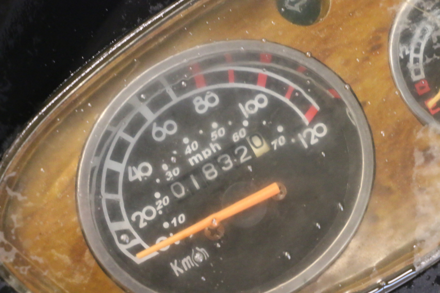 photo de MOTEUR YIYING RETRO 125 (2008 - 2018) - Gros plan technique