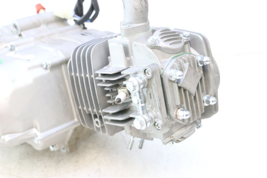photo de MOTEUR APOLLO RFZ 150 - Points de fixation