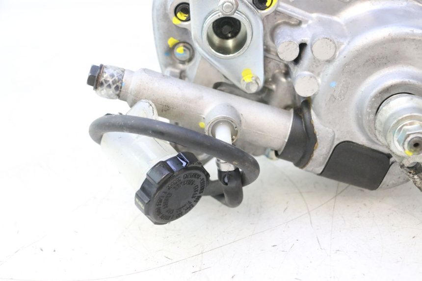 photo de MOTEUR ROLL LOCK PIAGGIO MP3 HPE 530 (2022 - 2026) - Focus structure