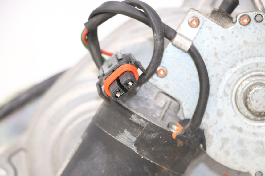 photo de MOTEUR ROLL LOCK PIAGGIO MP3 LT 300 (2010 - 2016) - Détails caractéristiques