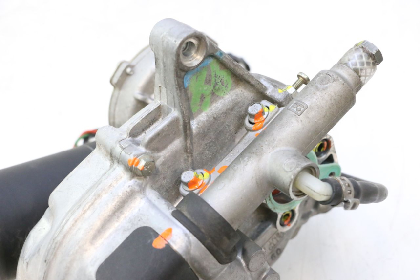 photo de MOTEUR ROLL LOCK PIAGGIO MP3 LT 300 (2010 - 2016) - Points de fixation
