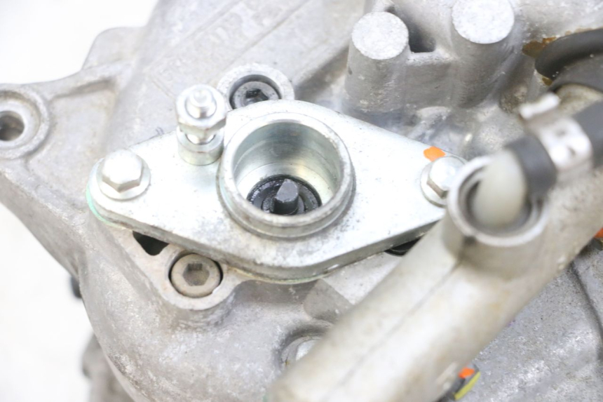 photo de MOTEUR ROLL LOCK PIAGGIO MP3 500 (2016 - 2018) - Vue d’ensemble