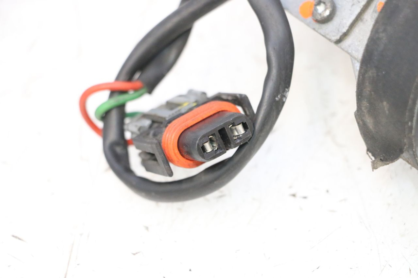 photo de MOTEUR ROLL LOCK PIAGGIO MP3 RL 250 (2006 - 2010) - Vue d’ensemble