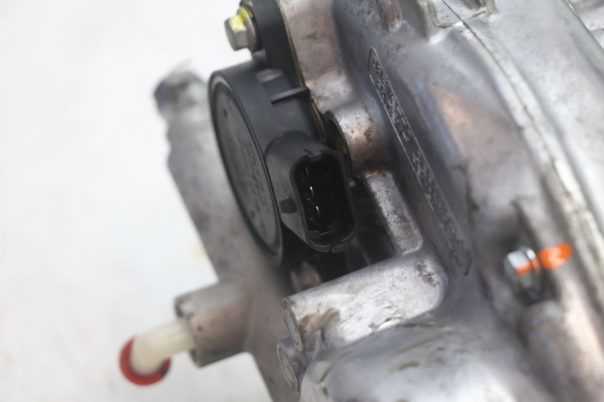 photo de MOTEUR ROLL LOCK PIAGGIO MP3 125 (2006 - 2014) - Zoom état d’usage