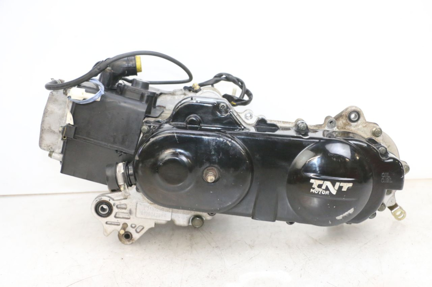 photo de MOTEUR TNT MOTOR ROMA 10' 4T 50 (2019 - 2022) - Marquages et références
