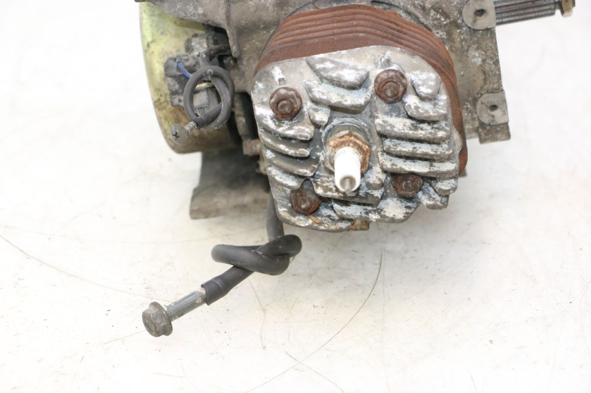 photo de MOTEUR KEEWAY RY6 2T 50 (2011 - 2019) - Vue rapprochée