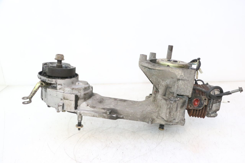 photo de MOTEUR KEEWAY RY6 2T 50 (2011 - 2019) - Vue d’ensemble