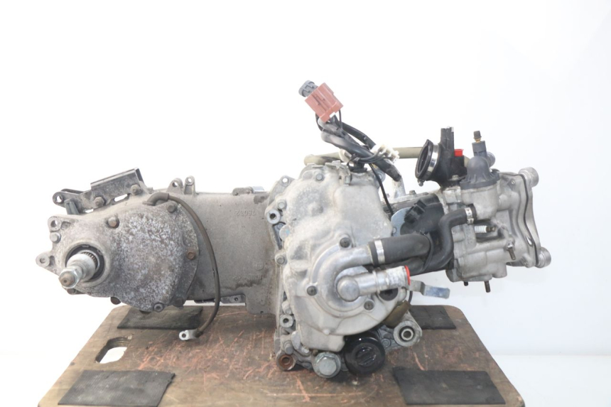 photo de MOTEUR PEUGEOT SATELIS 300 (2012 - 2015) - Zoom état d’usage