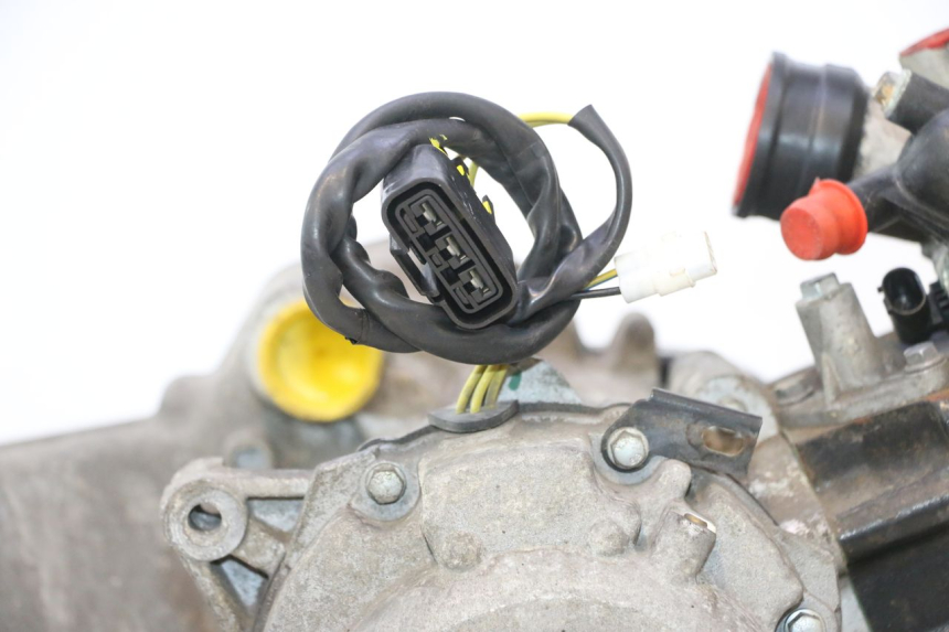 photo de MOTEUR PEUGEOT SATELIS 125 (2013 - 2018) - Photo complémentaire