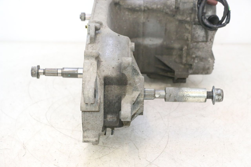 photo de MOTEUR PEUGEOT SATELIS 125 (2013 - 2018) - État de surface
