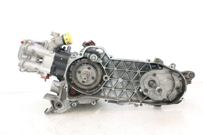 photo de MOTEUR PEUGEOT SATELIS 125 (2013 - 2018) - Aperçu profil