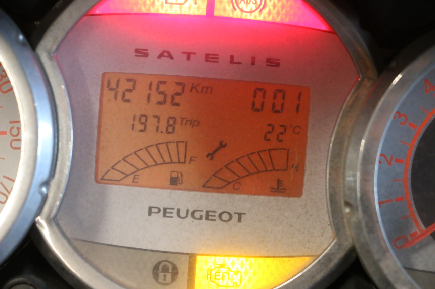 photo de MOTEUR PEUGEOT SATELIS 125 (2006 - 2009) - Zoom état d’usage
