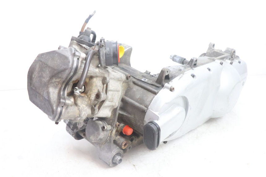 photo de MOTEUR APRILIA SCARABEO GT 125 (1999 - 2007) - Gros plan technique
