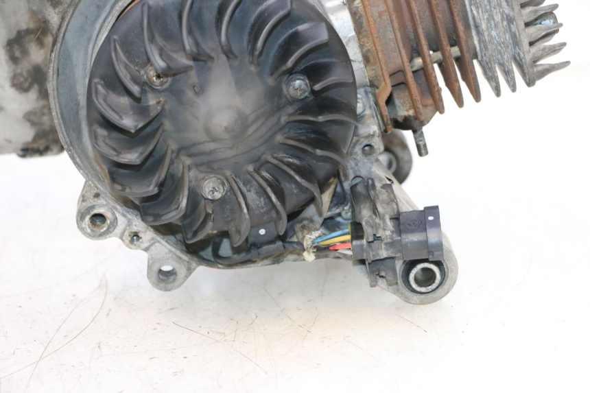 photo de MOTEUR APRILIA SR MOTARD 50 (2012 - 2018) - Angle alternatif