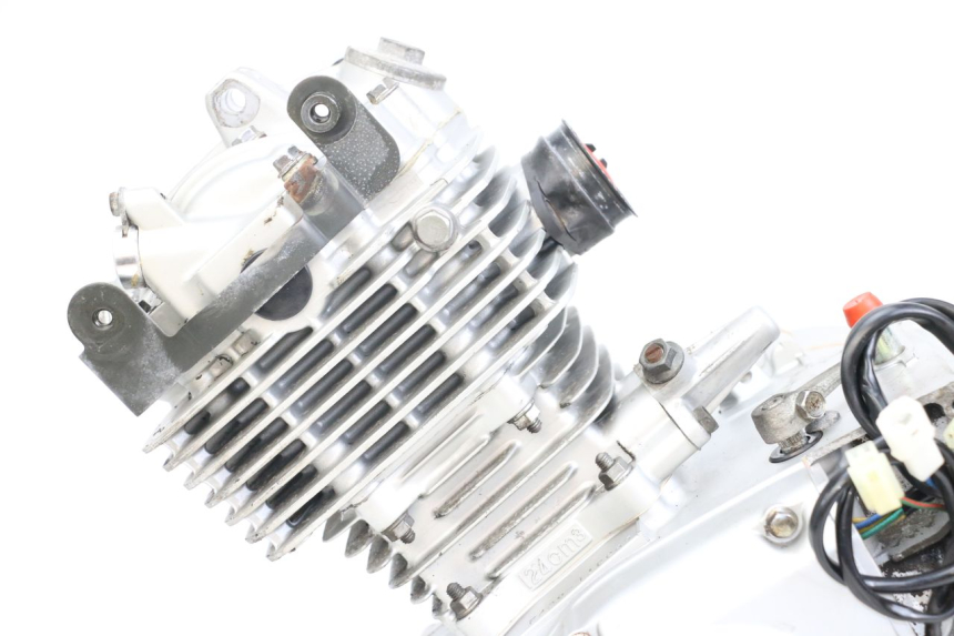photo de ENGINE SUZUKI GZ MARAUDER 125 (1998 - 2004)