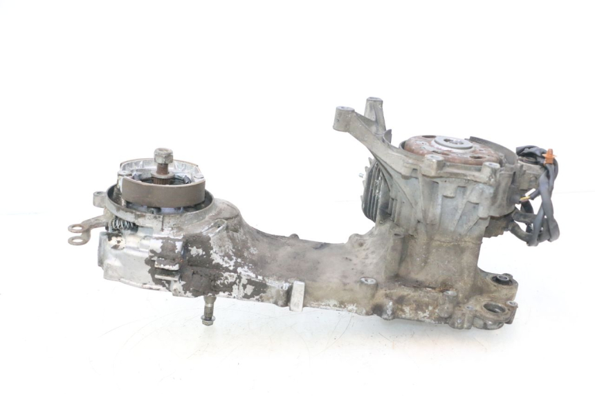 photo de MOTEUR PEUGEOT TREKKER TKR 50 (2005 - 2014) - État de surface