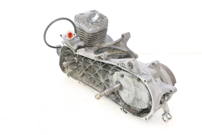 photo de MOTEUR PEUGEOT TREKKER 50 (1995 - 2004) - Angle alternatif
