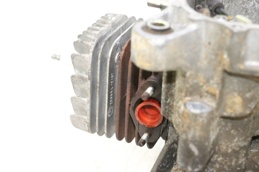 photo de MOTEUR PIAGGIO TYPHOON 50 (2000 - 2009) - Autre angle de vue