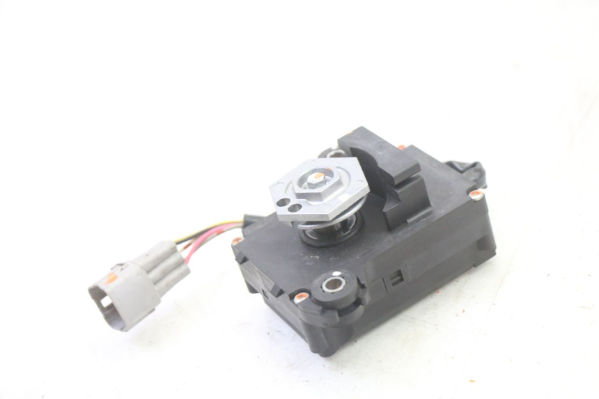 photo de MOTEUR VALVE ECHAPPEMENT SUZUKI GSR 750 (2011 - 2017)