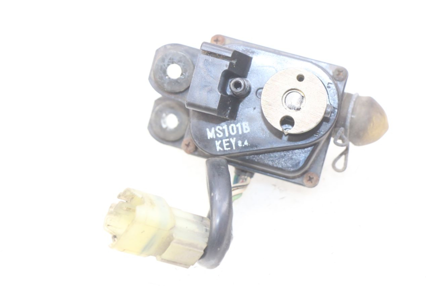 photo de VALVE D'ÉCHAPPEMENT DU MOTEUR HONDA FES PANTHEON 2T 125 (1998 - 2002)