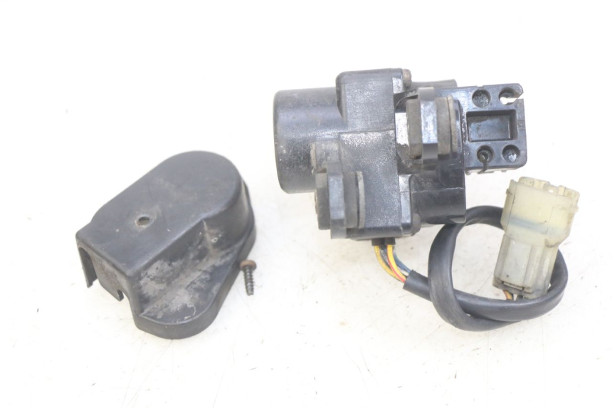 photo de VALVE D'ÉCHAPPEMENT DU MOTEUR HONDA FES PANTHEON 2T 125 (1998 - 2002)