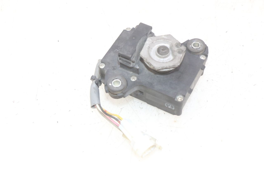 photo de VALVE D'ÉCHAPPEMENT DU MOTEUR KAWASAKI Z 750 (2007 - 2013)