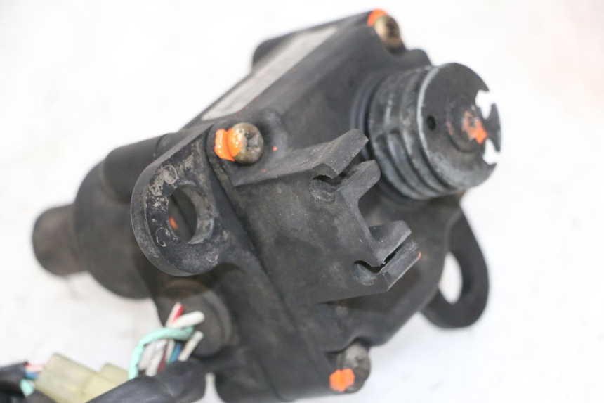 photo de MOTEUR VALVE ECHAPPEMENT HONDA NSR R 125 (1994 - 2003) - Détail de la pièce