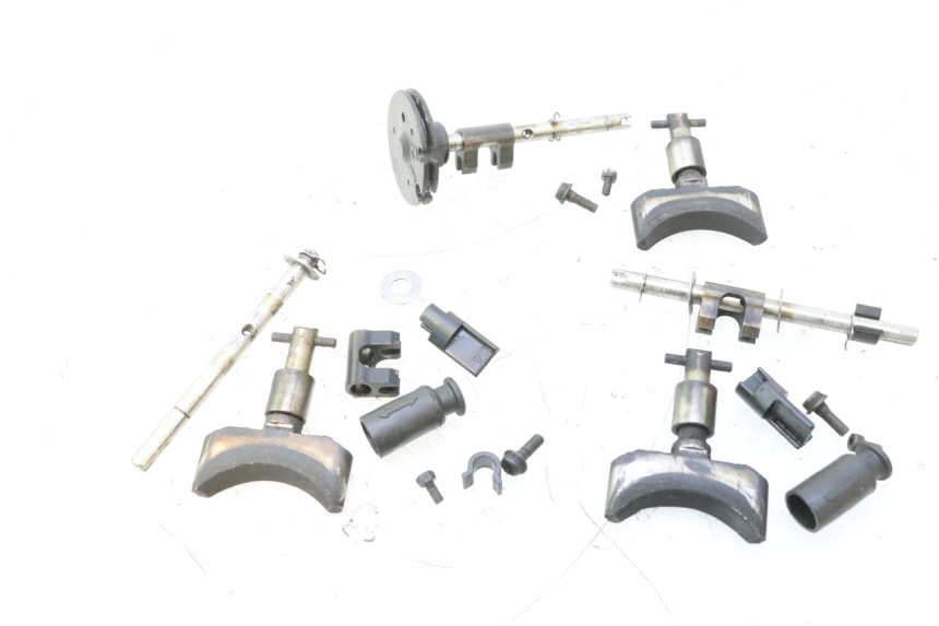 photo de MOTEUR VALVE ECHAPPEMENT YAMAHA WAVE RUNNER GP R 1200 (2000 - 2003) - Vue principale