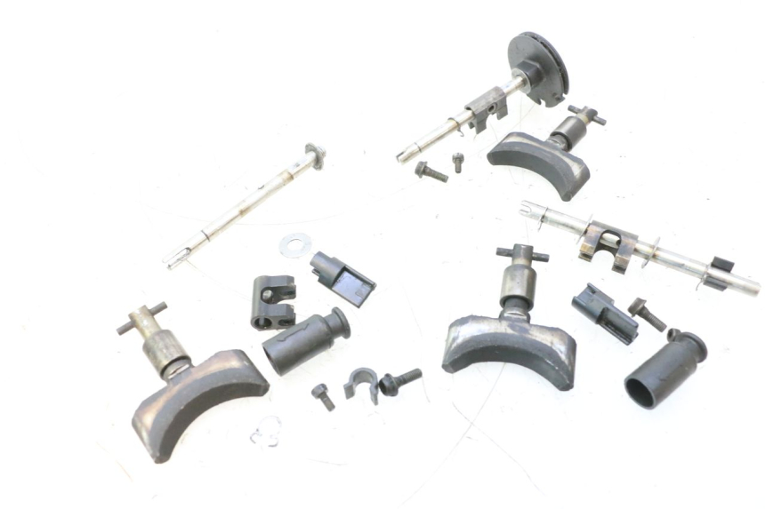 photo de MOTEUR VALVE ECHAPPEMENT YAMAHA WAVE RUNNER GP R 1200 (2000 - 2003) - Détail de la pièce