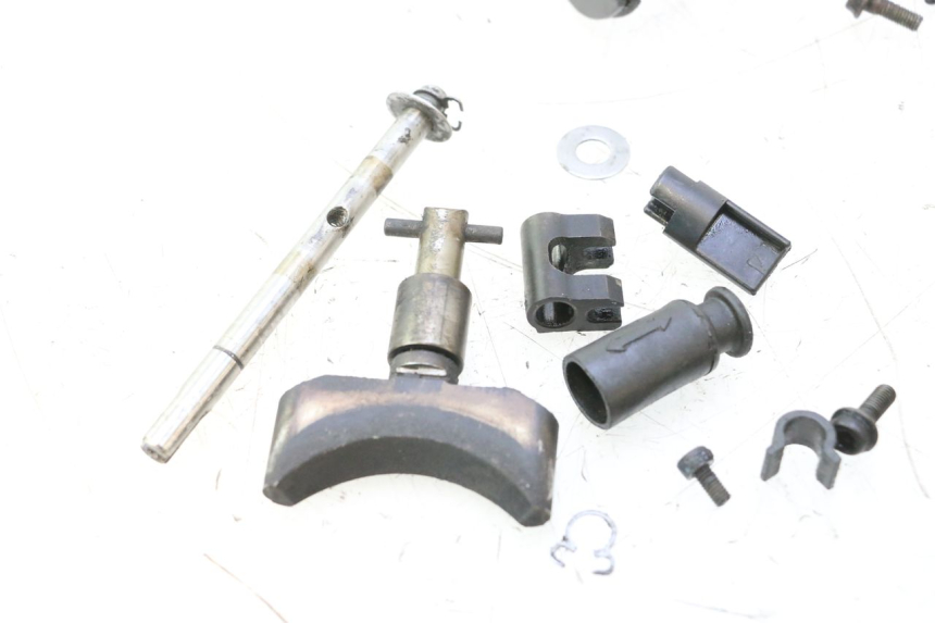 photo de MOTEUR VALVE ECHAPPEMENT YAMAHA WAVE RUNNER GP R 1200 (2000 - 2003) - Vue produit