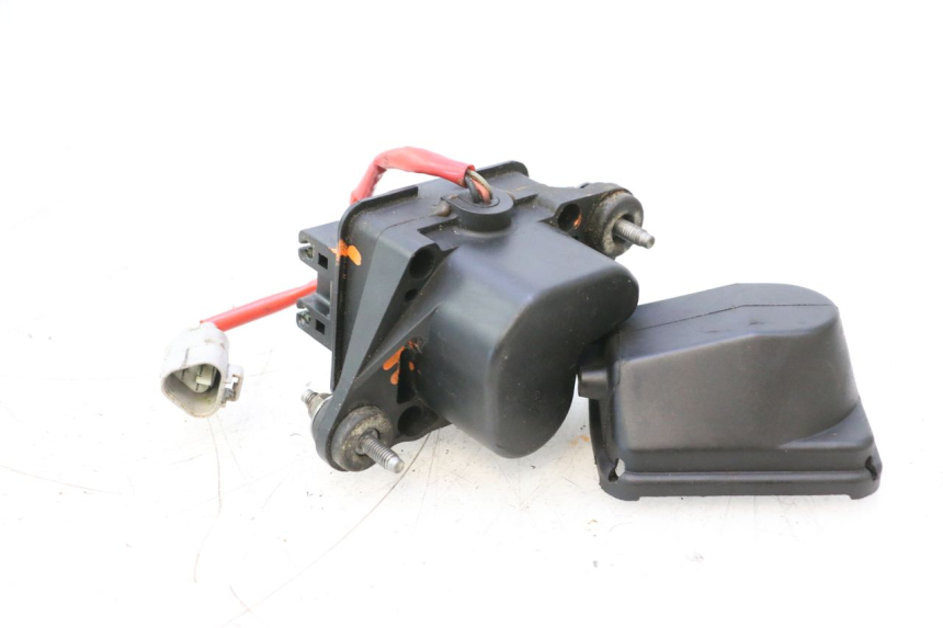 photo de MOTEUR VALVE ECHAPPEMENT YAMAHA WAVE RUNNER GP R 1200 (2000 - 2003) - Zoom état d’usage