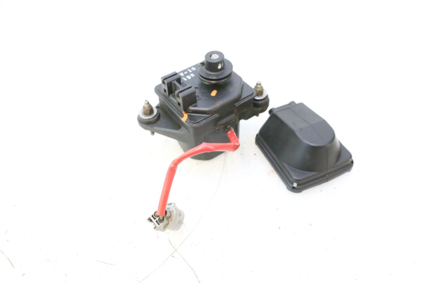 photo de MOTEUR VALVE ECHAPPEMENT YAMAHA WAVE RUNNER GP R 1200 (2000 - 2003) - Points de fixation