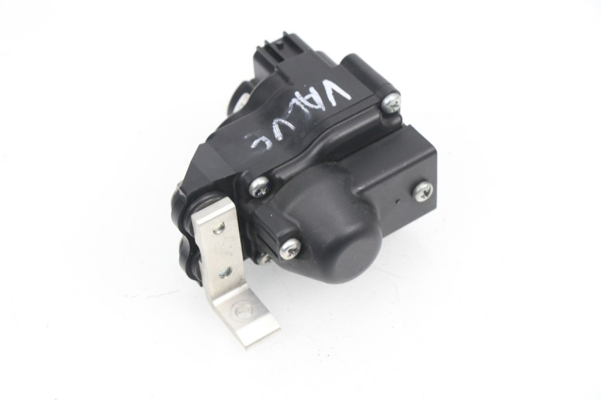 photo de MOTEUR VALVE ECHAPPEMENT YAMAHA YZF R1M R1 M 1000 (2015 - 2020)