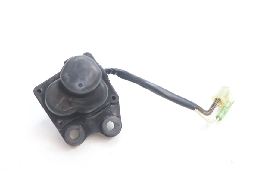 photo de MOTEUR VALVE ECHAPPEMENT YAMAHA YZF R GENESIS 750 (1993 - 1998) - Autre angle de vue