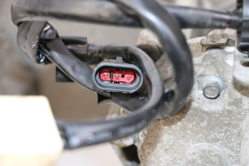 photo de MOTEUR PIAGGIO VESPA GTS SUPER IE 125 (2009 - 2016) - Vue d’ensemble