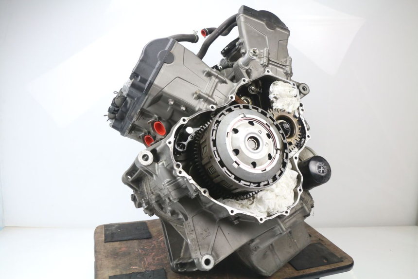 photo de MOTEUR HONDA VFR F 1200 (2010 - 2015) - Vue rapprochée