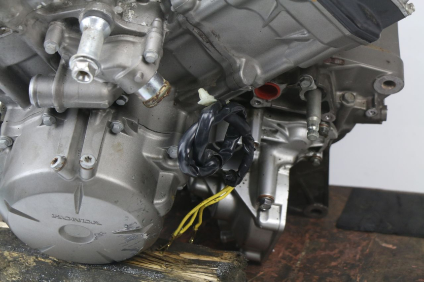 photo de MOTEUR HONDA VFR F 1200 (2010 - 2015) - Vue d’ensemble