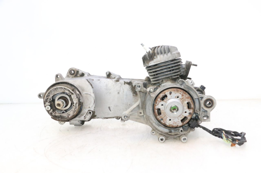 photo de MOTEUR PEUGEOT VIVACITY 50 (2004 - 2009) - Angle alternatif